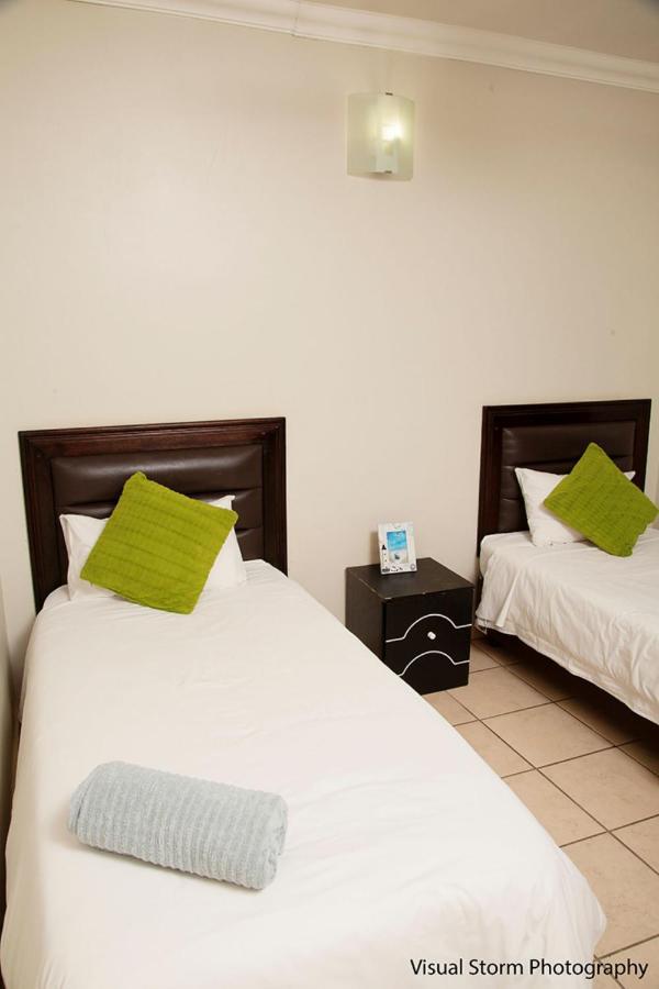 Palm Valley Inn And Day Spa Hartbeespoort Dış mekan fotoğraf